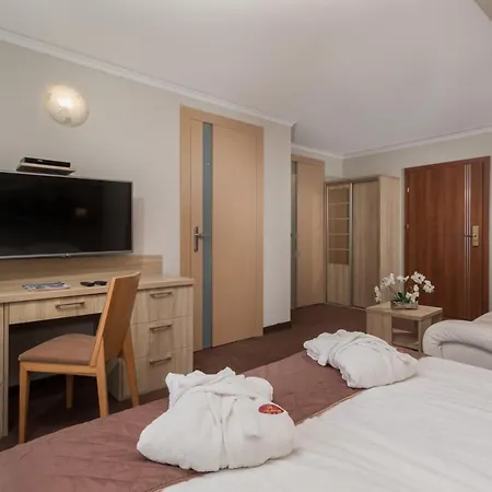 Activia Hotel 3*