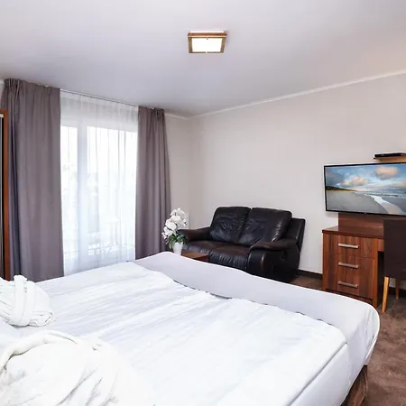 Activia Отель Ястшембя-Гура