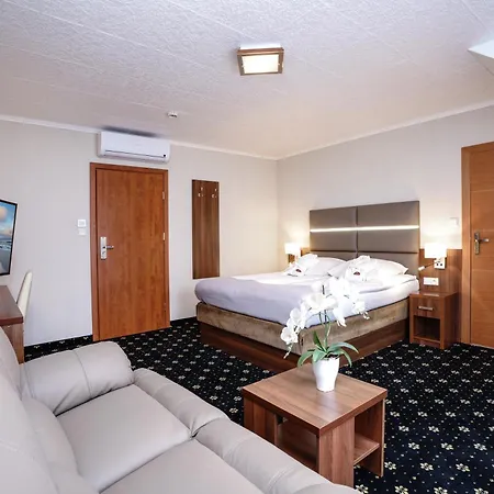 Activia 3* Jastrzębia Góra